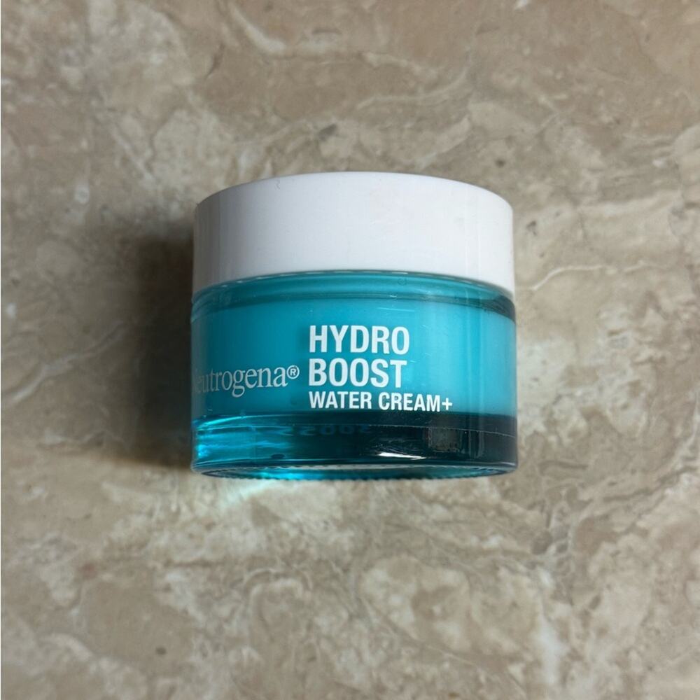 Neutrogena Hydro Boost Water Cream + Moisturizer 1.7oz 50ml NWOB